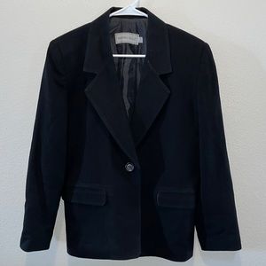 Howard Wolf size 6 black blazer